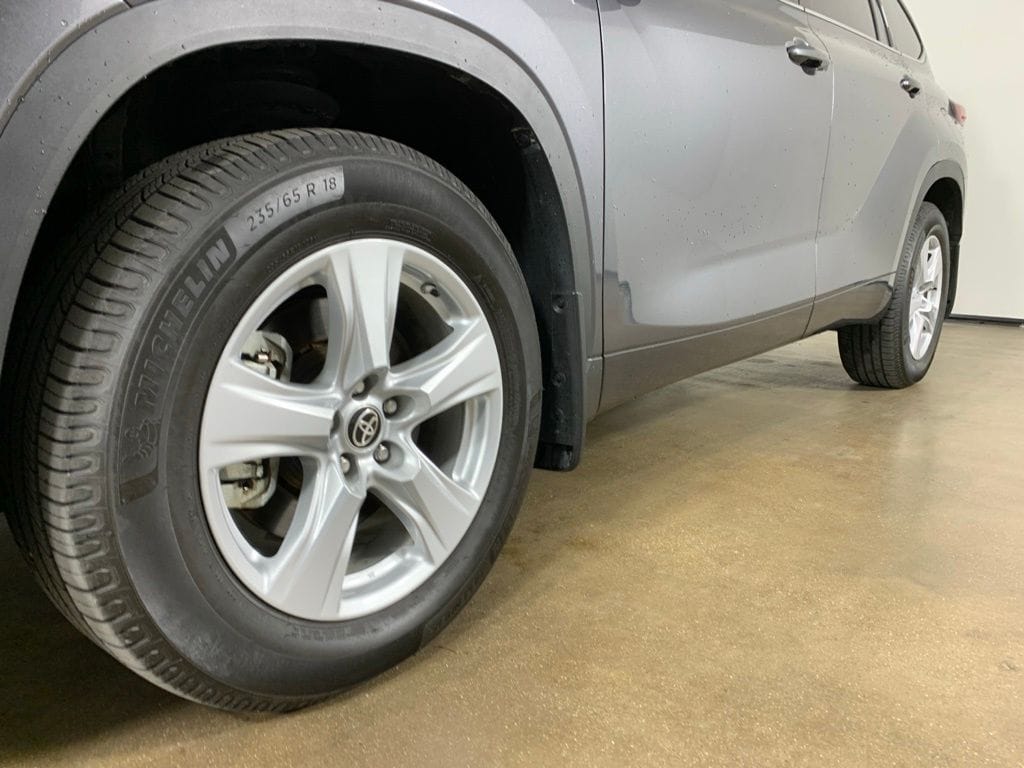 Used 2022 Toyota Highlander LE SUV