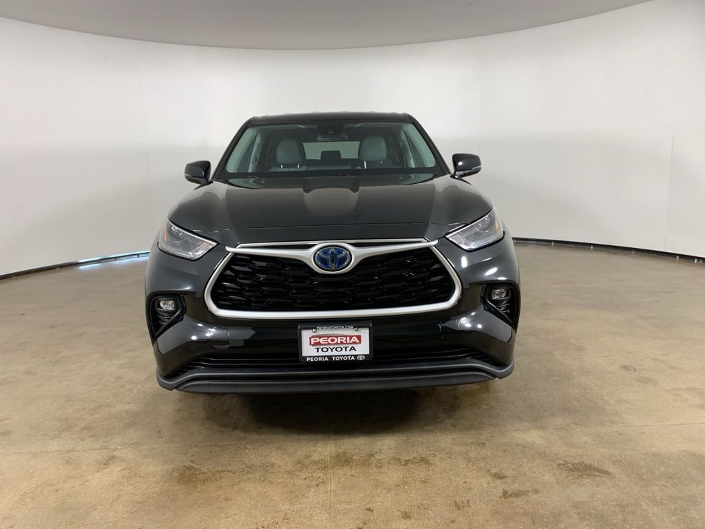 Used 2023 Toyota Highlander Hybrid LE SUV