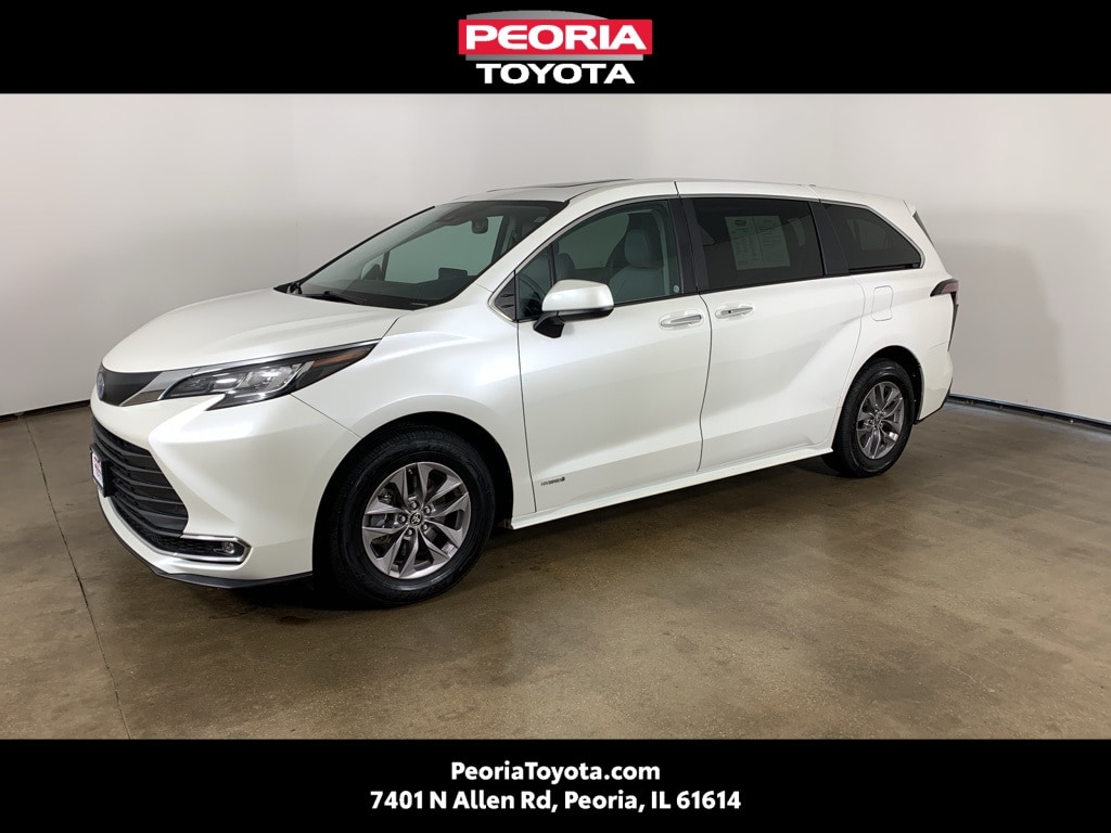 Used 2021 Toyota Sienna XLE Minivan/Van