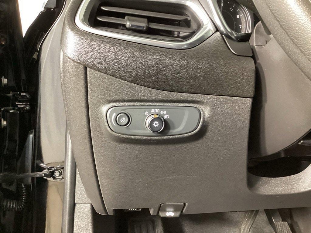 2022 Chevrolet Equinox LT - Photo 12