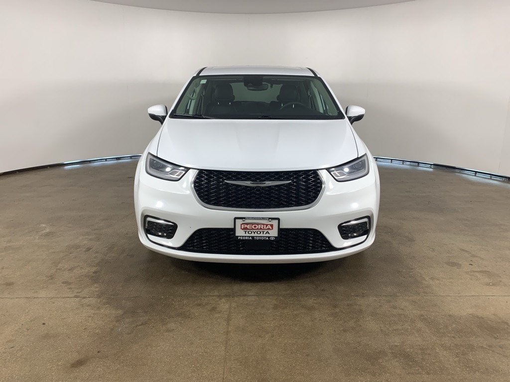 Used 2023 Chrysler Pacifica Touring L with VIN 2C4RC1BG8PR620271 for sale in Peoria, IL