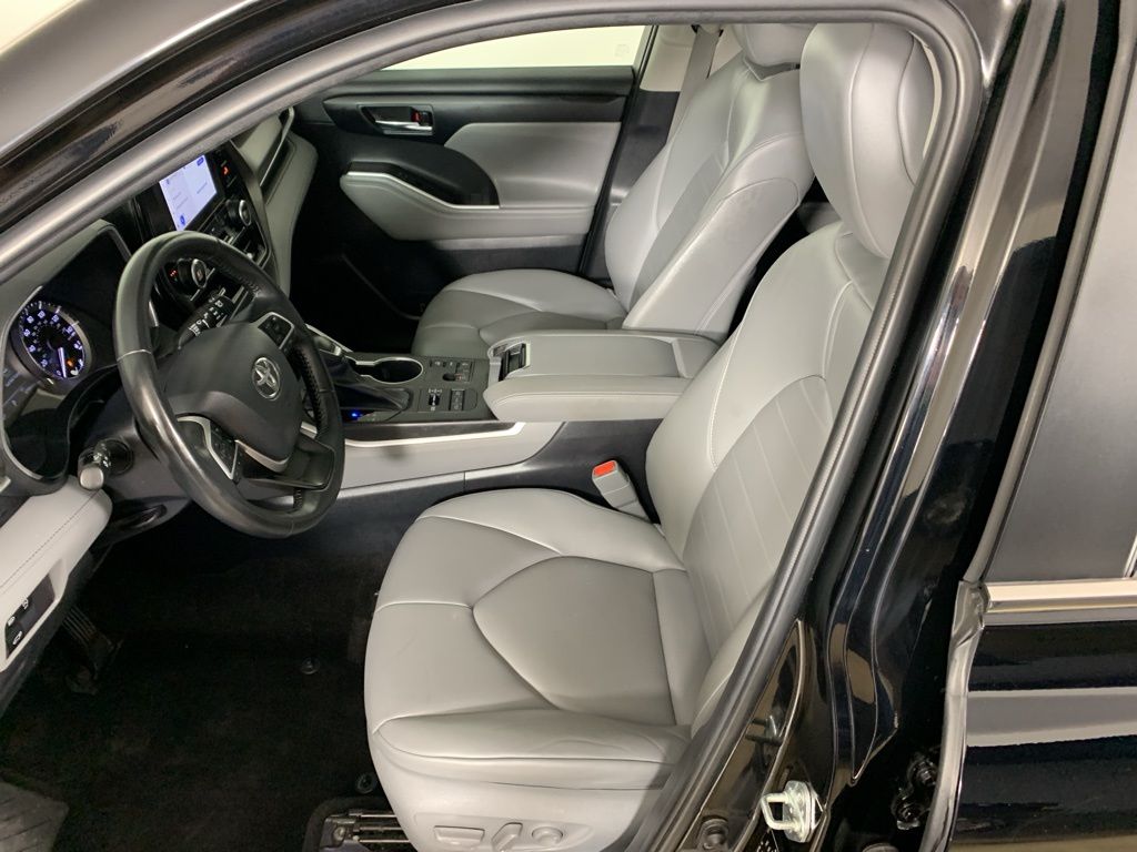 2023 Toyota Highlander XLE - Photo 32