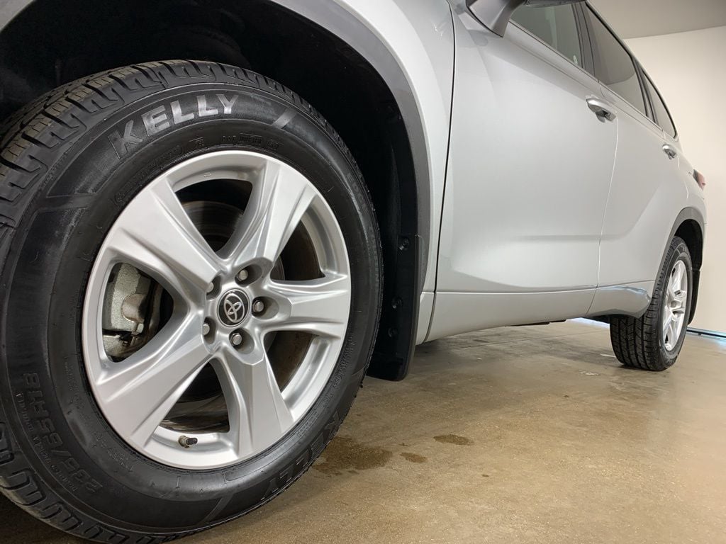 Used 2023 Toyota Highlander LE SUV