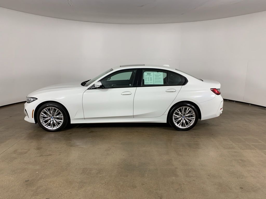2023 BMW 3 Series 330i - Photo 16