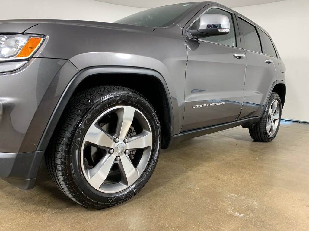 2015 Jeep Grand Cherokee Limited photo 2