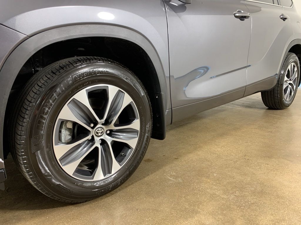 Used 2024 Toyota Highlander XLE SUV