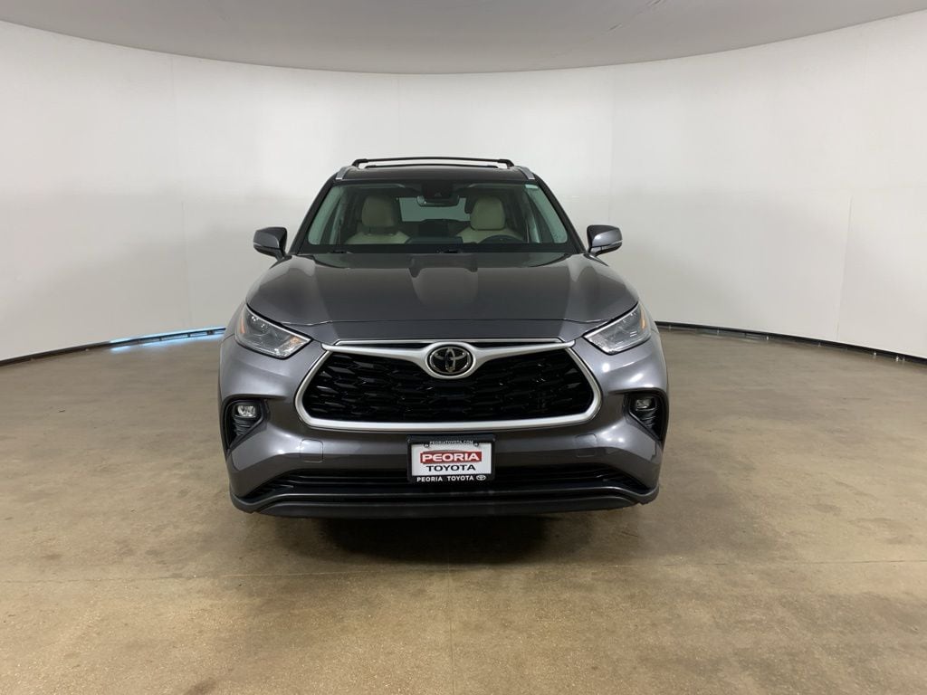 Used 2022 Toyota Highlander XLE SUV