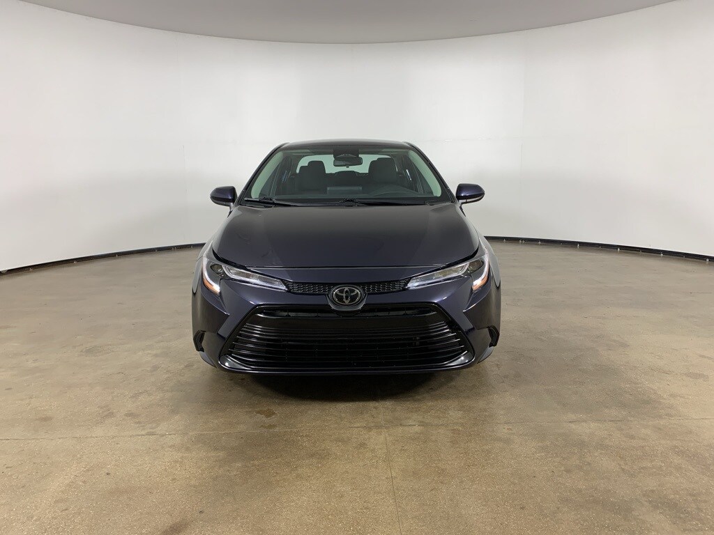 2024 Toyota Corolla LE photo 3