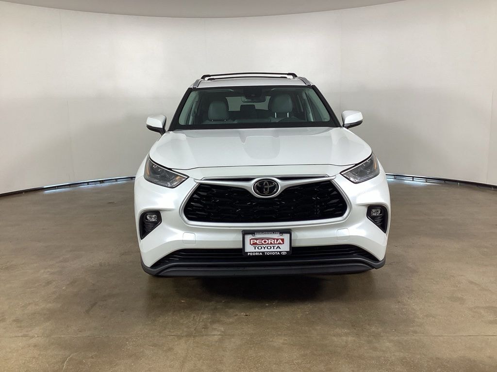 Used 2025 Toyota Highlander XLE SUV