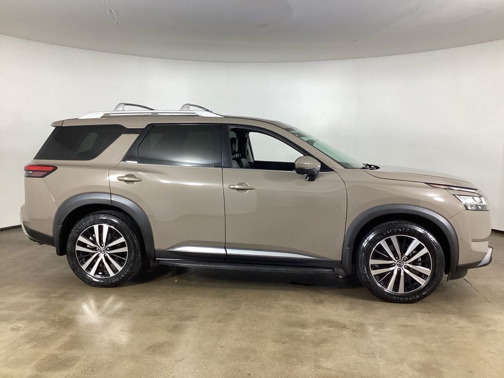 Used 2023 Nissan Pathfinder Platinum SUV