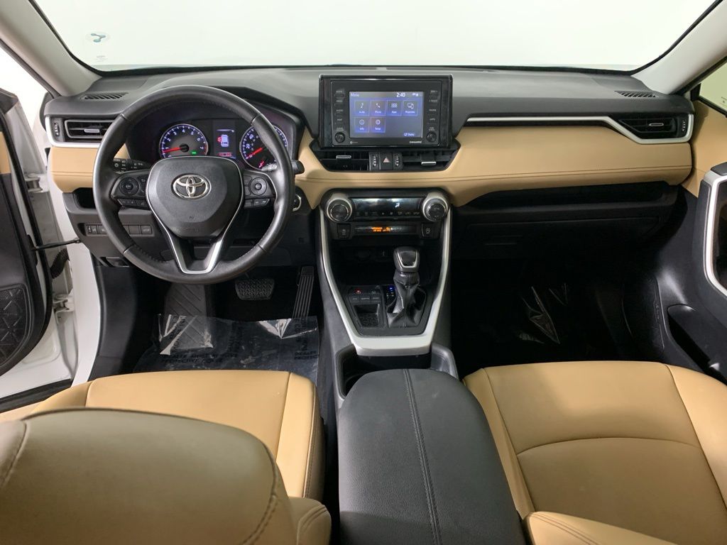 2020 Toyota RAV4 XLE Premium - Photo 34