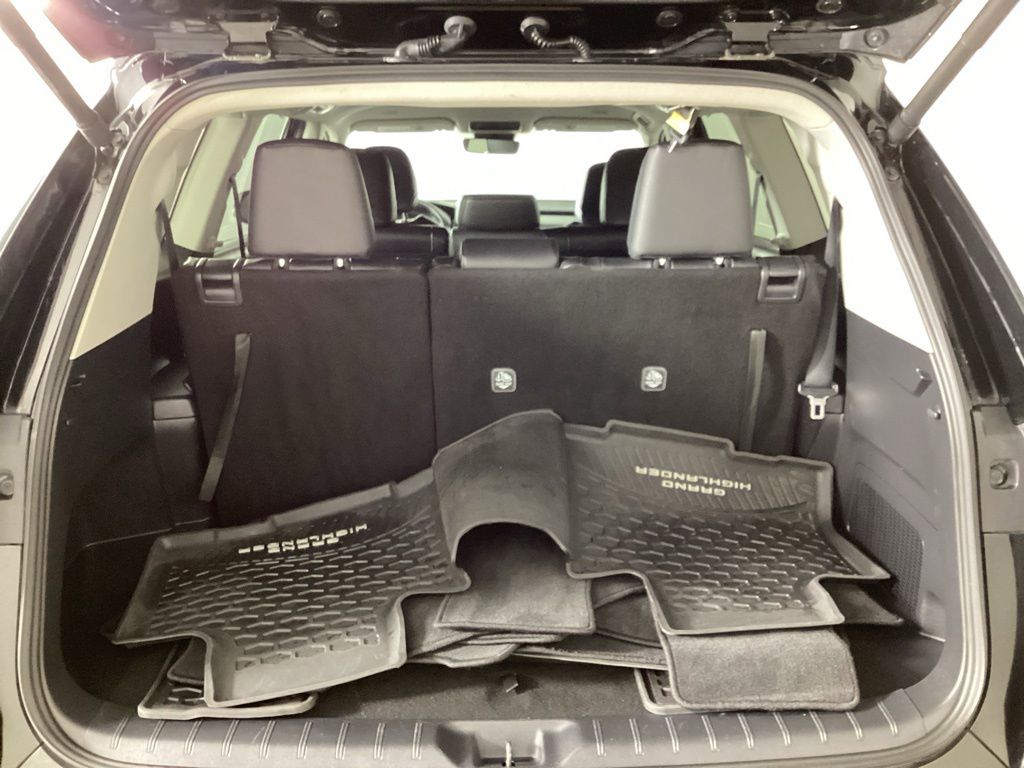 2025 Toyota Grand Highlander XLE - Photo 28