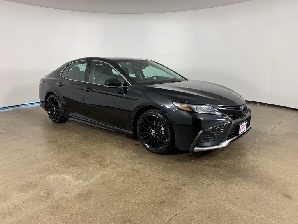 2023 Toyota Camry XSE photo 3
