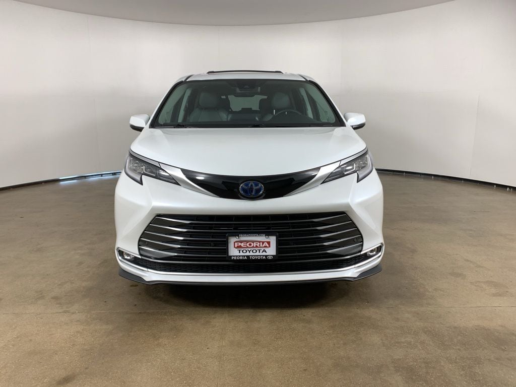 Used 2023 Toyota Sienna Limited Minivan/Van