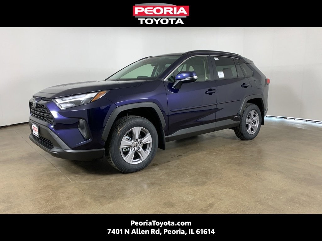 2025 Toyota RAV4 XLE's photo