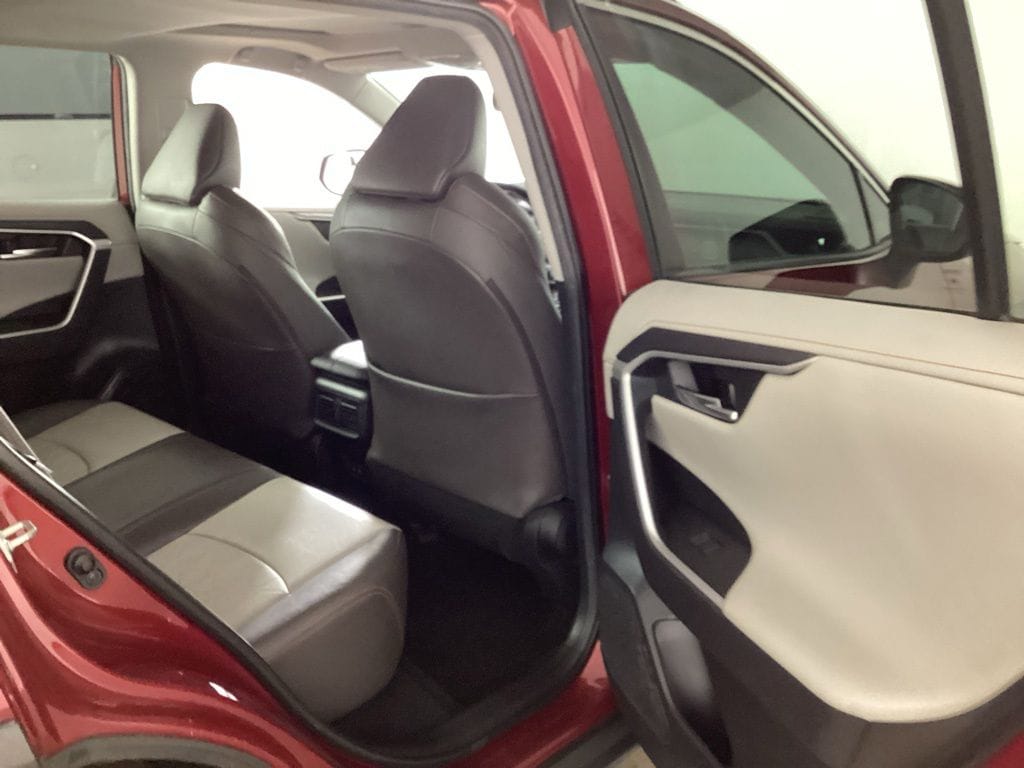 2020 Toyota RAV4 Adventure - Photo 19