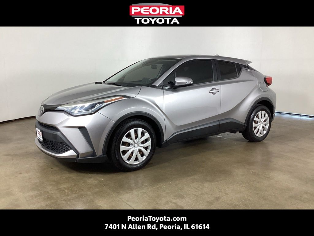 2020 Toyota C-HR LE's photo