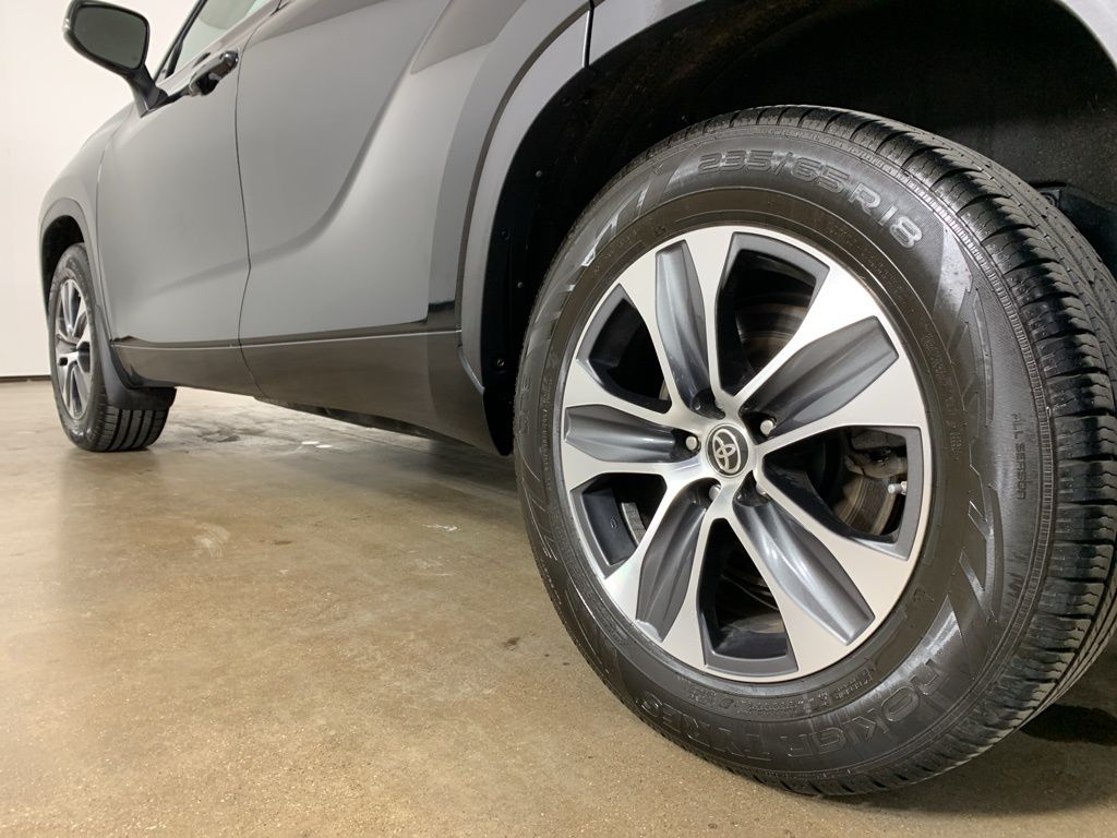 2023 Toyota Highlander XLE - Photo 17