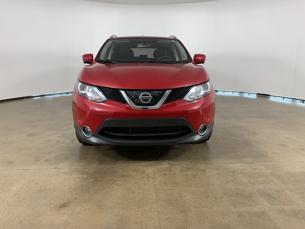 2018 Nissan Rogue Sport SL photo 2
