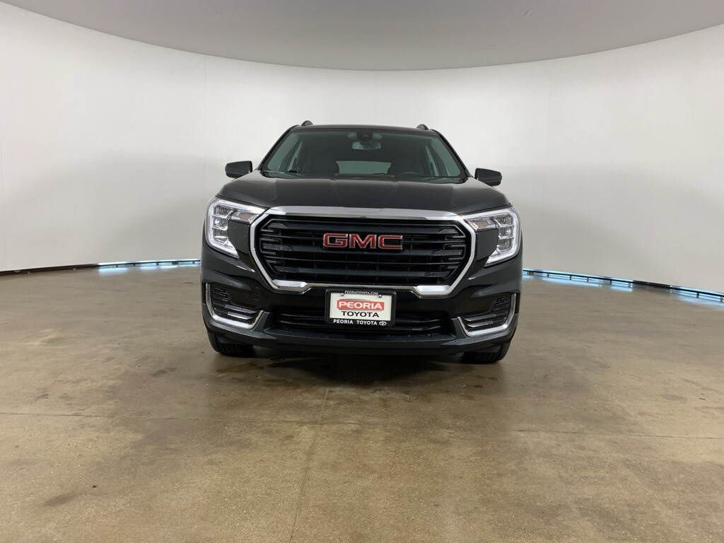 2022 Gmc Terrain SLE photo 2