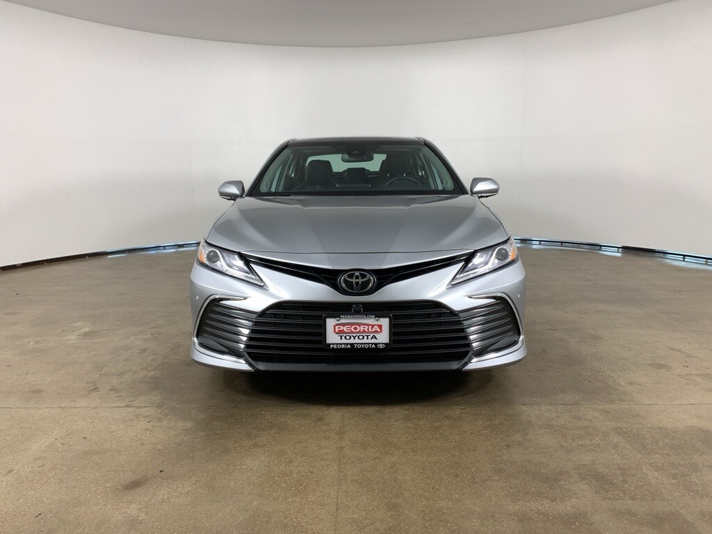 2024 Toyota Camry XLE photo 2