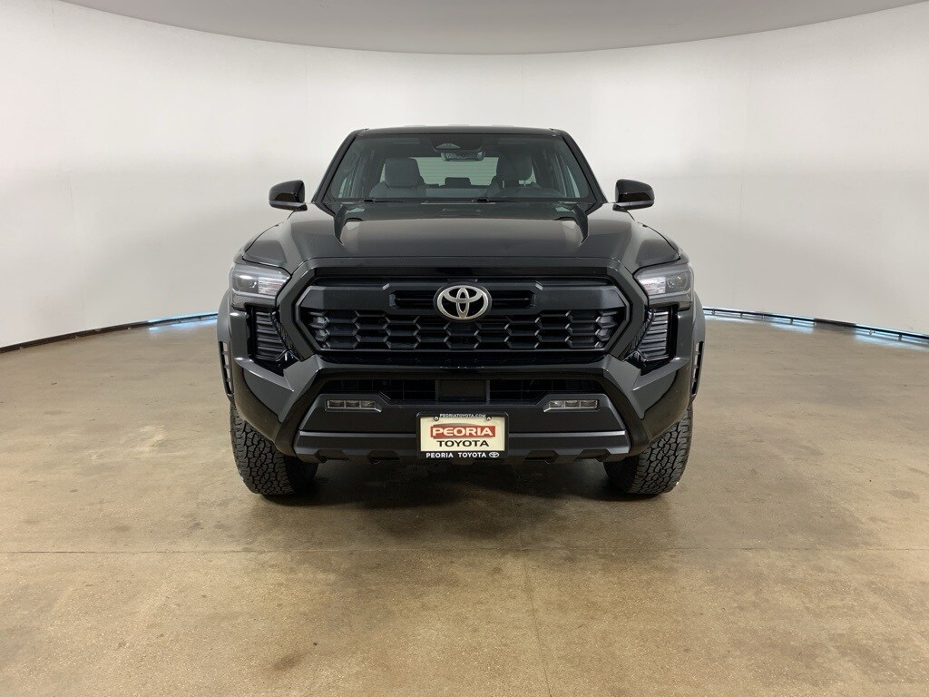 2024 Toyota Tacoma TRD Off-Road photo 2