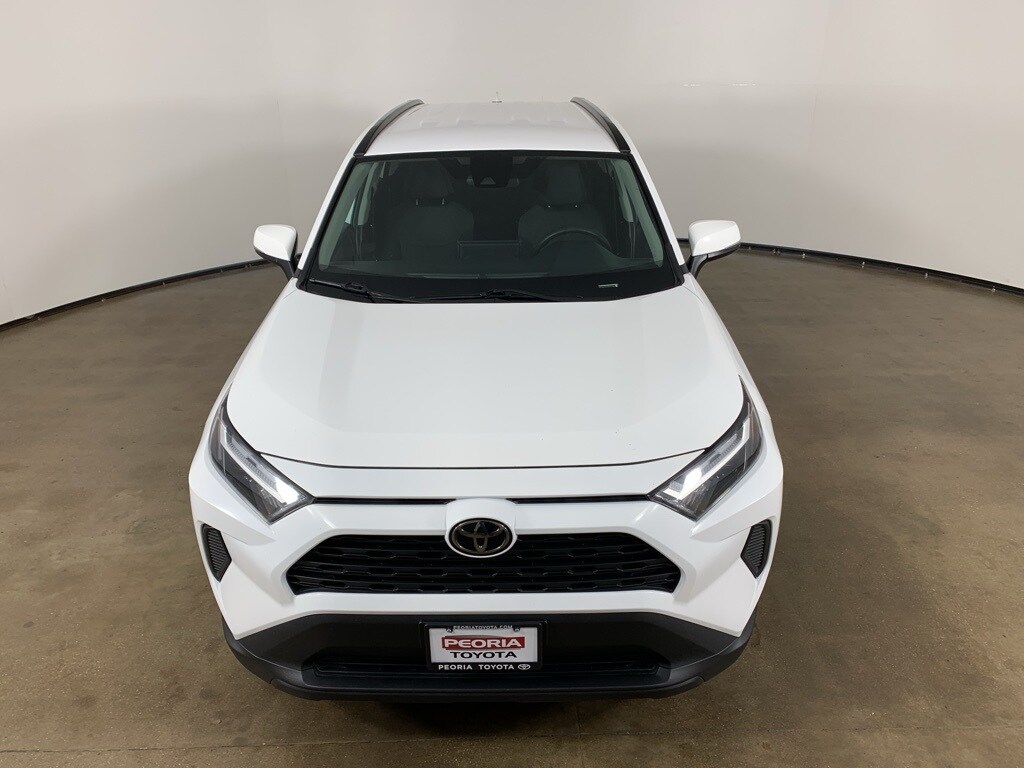 2024 Toyota RAV4 XLE photo 4