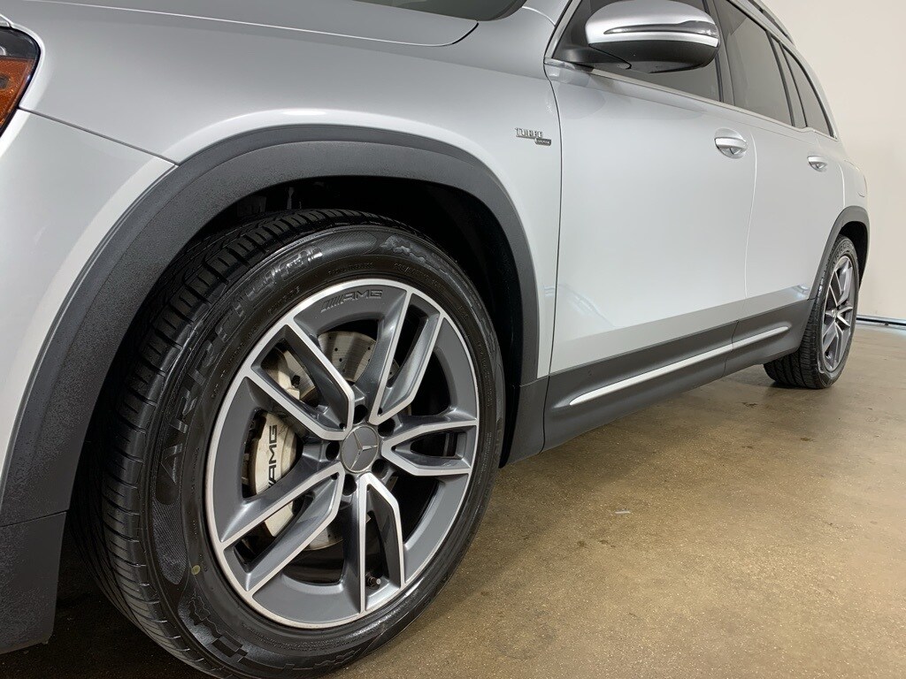 2021 Mercedes Benz GLB 35 AMG photo 2