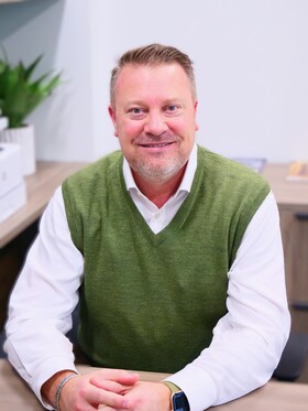 Staff member Scott Hillsberry from ID_c88d3e6b6cc7