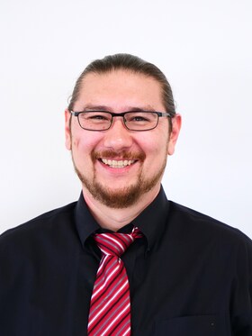 Staff member Jason Loth from ID_c88d3e6b6cc7