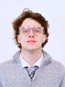 Staff member Max Martin from ID_c88d3e6b6cc7