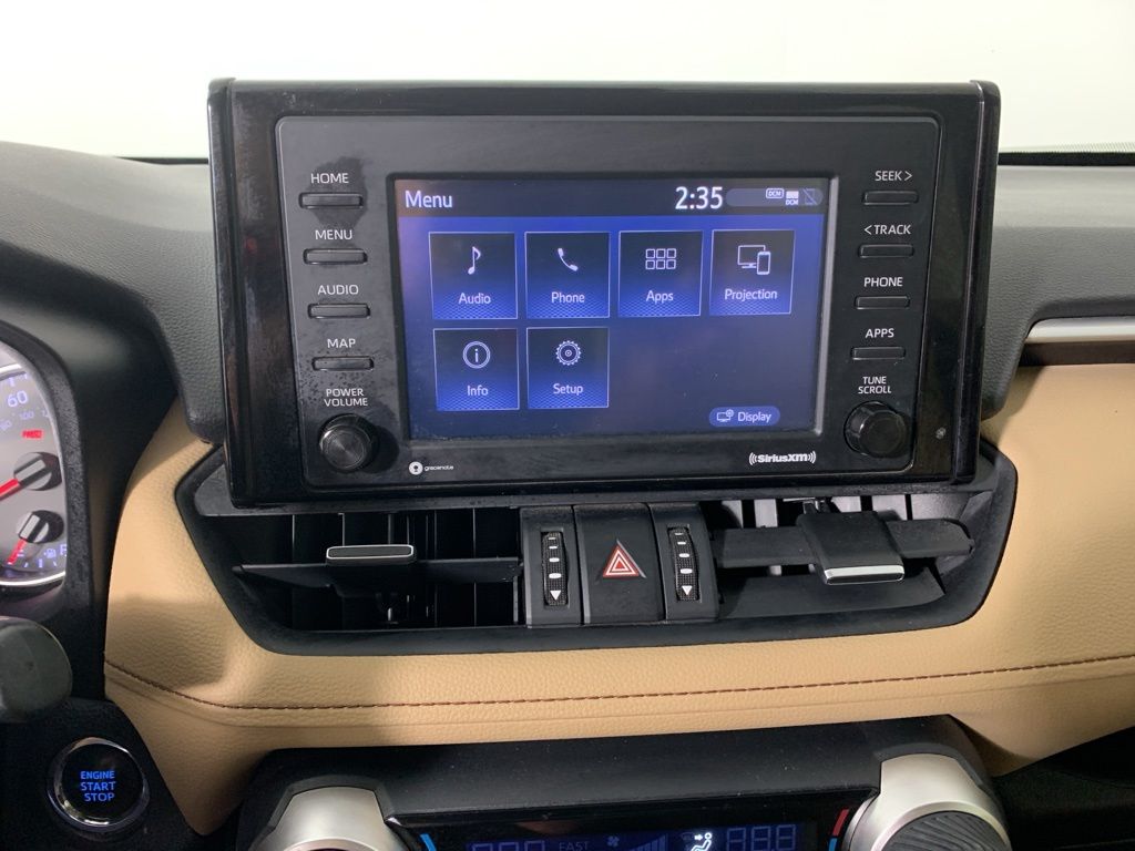 2020 Toyota RAV4 XLE Premium - Photo 23