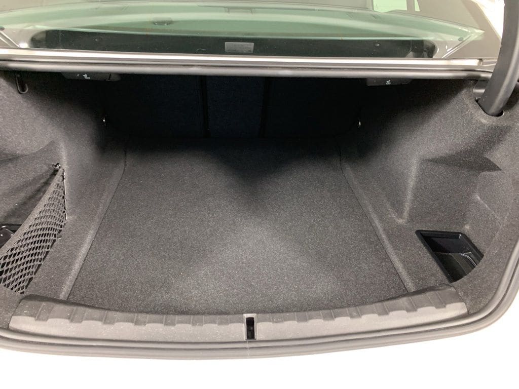 2023 BMW 3 Series 330i - Photo 13