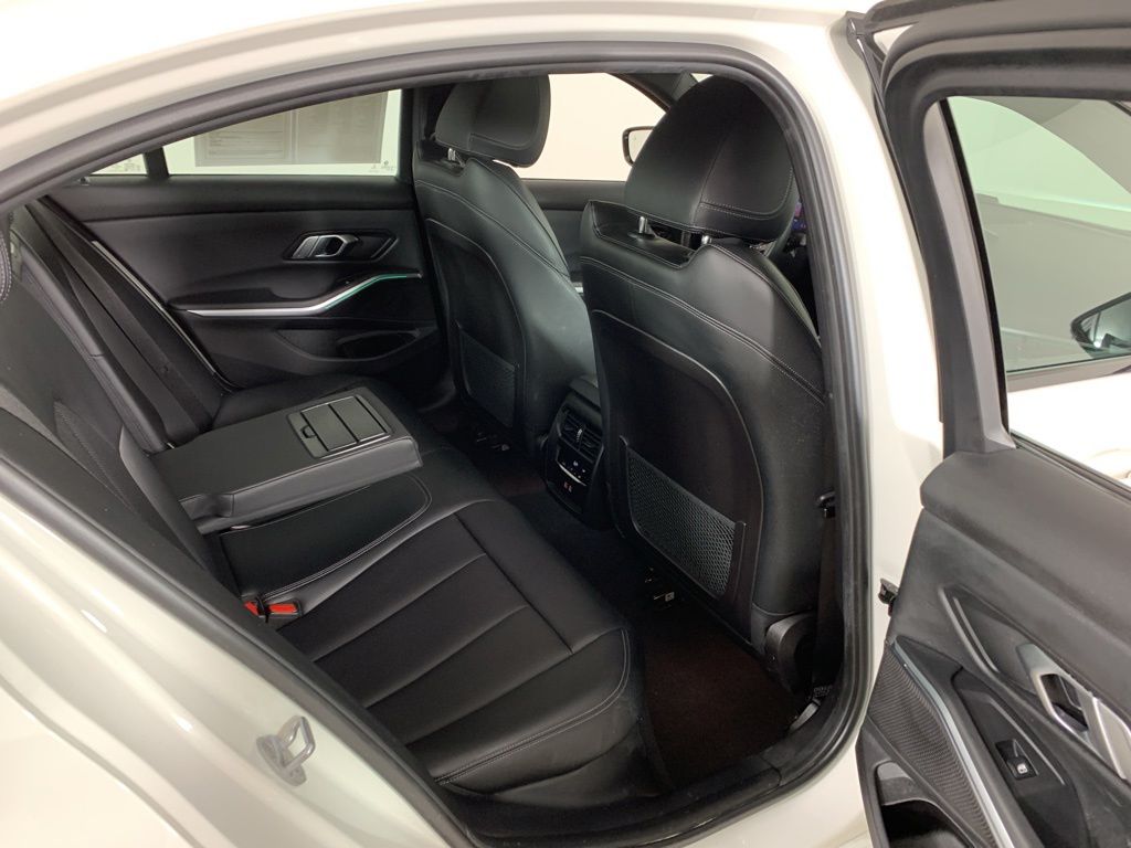 2023 BMW 3 Series 330i - Photo 37