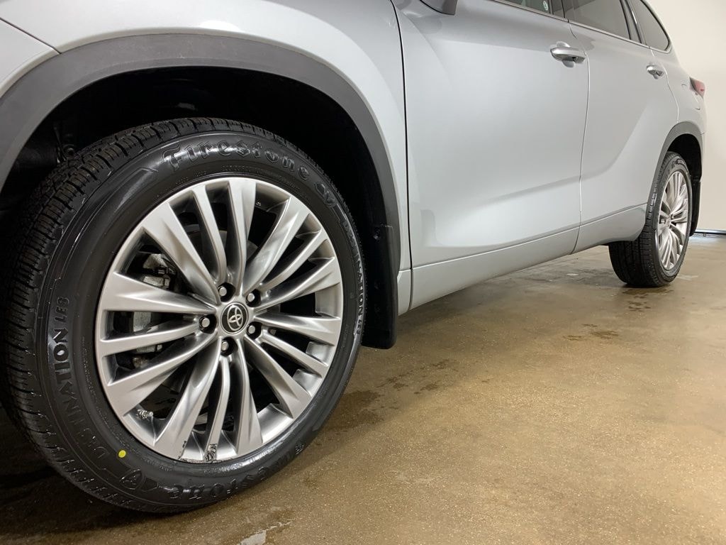 Used 2022 Toyota Highlander Platinum SUV
