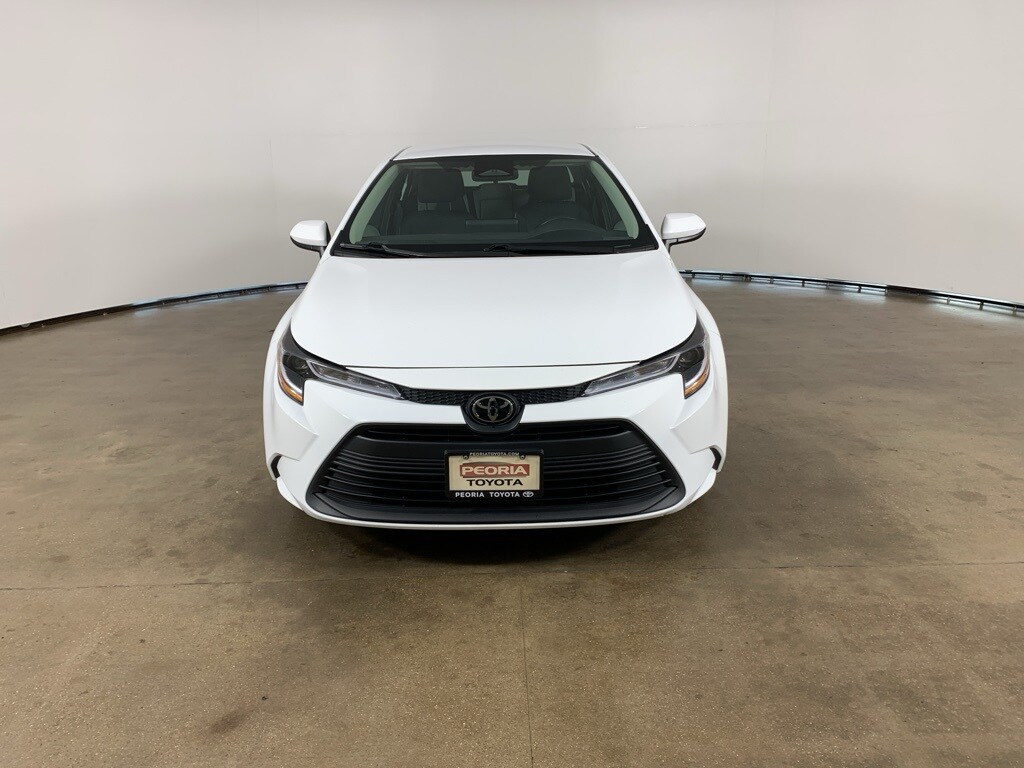 2023 Toyota Corolla LE photo 3