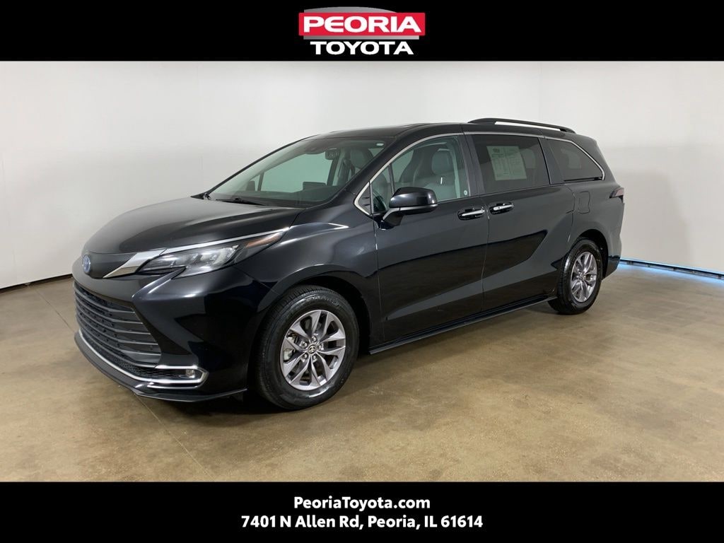 Used 2024 Toyota Sienna XLE Minivan/Van