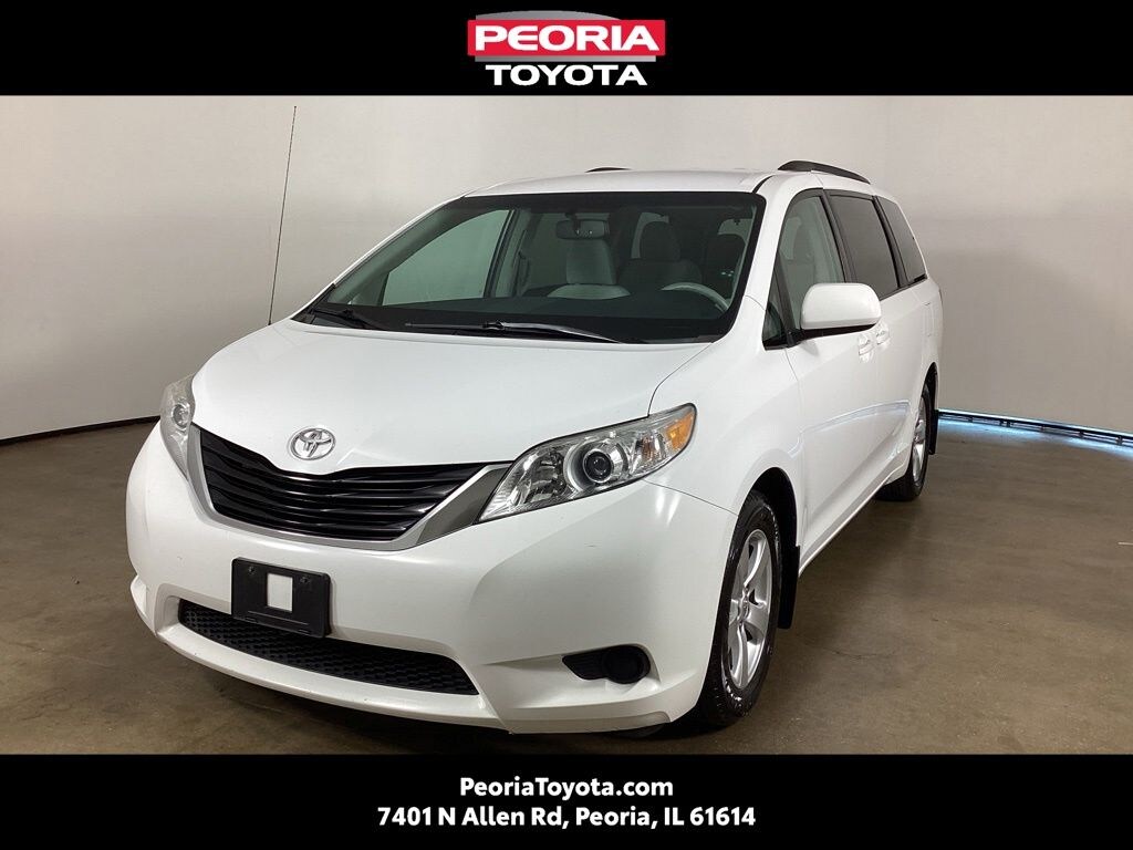 Used 2013 Toyota Sienna LE Minivan/Van