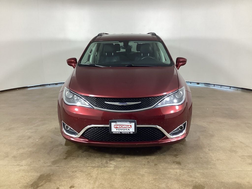 Used 2017 Chrysler Pacifica Touring-L with VIN 2C4RC1BGXHR804452 for sale in Peoria, IL