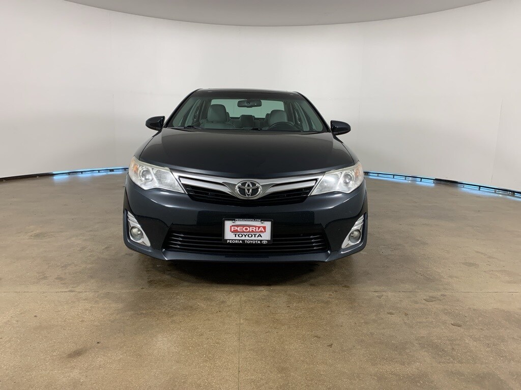 2012 Toyota Camry XLE photo 2