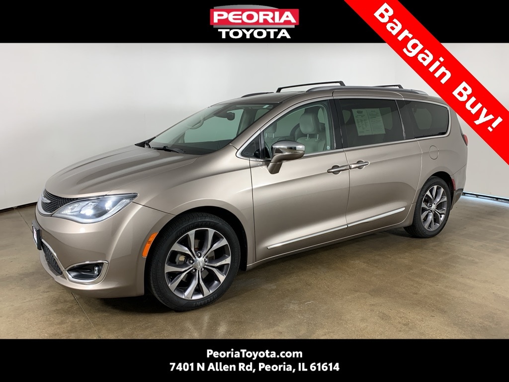 Used 2017 Chrysler Pacifica Limited Minivan/Van