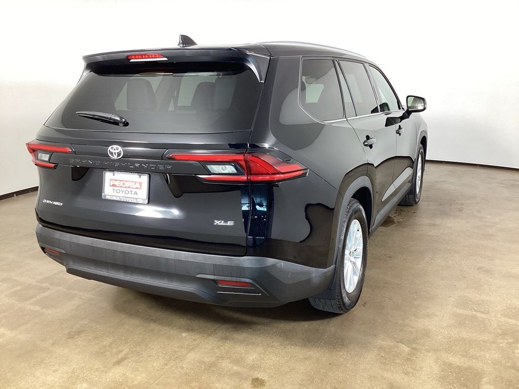 2025 Toyota Grand Highlander XLE - Photo 6