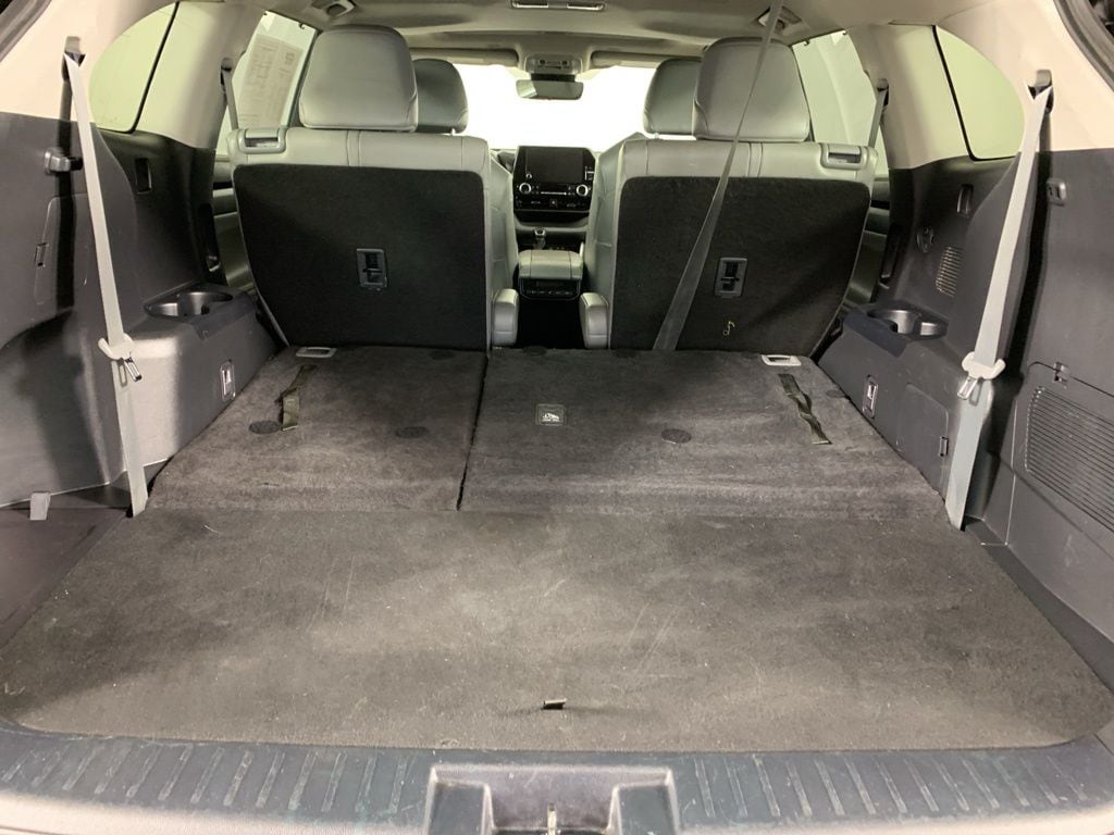 2023 Toyota Highlander XLE - Photo 13