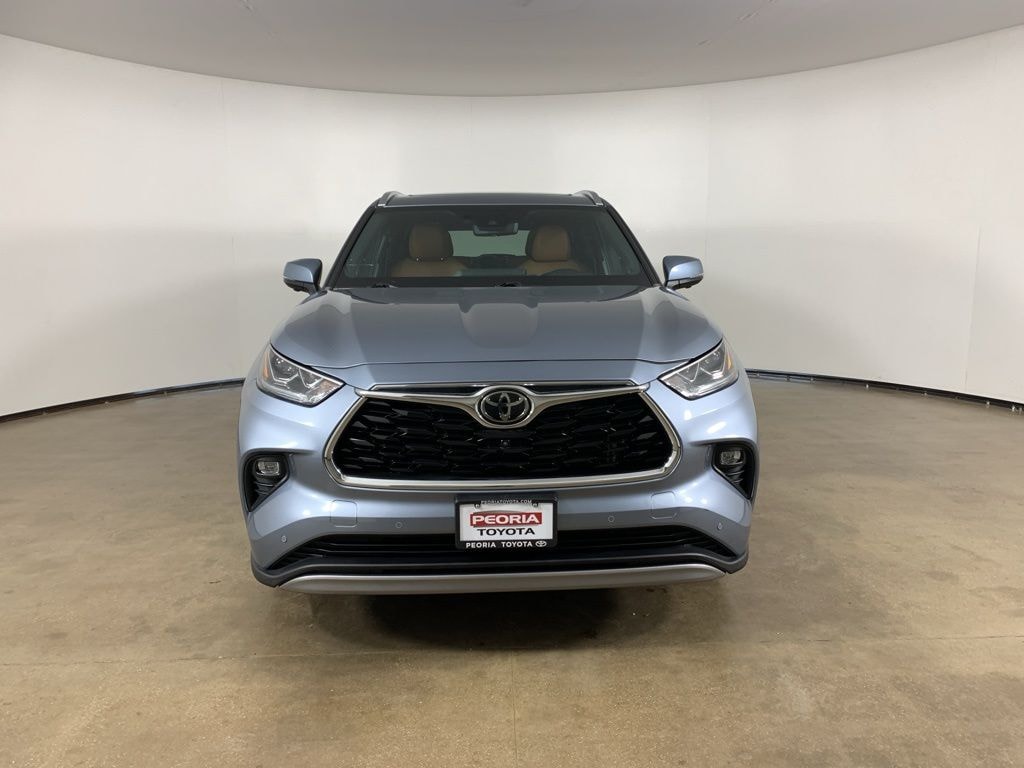 Used 2024 Toyota Highlander Platinum SUV