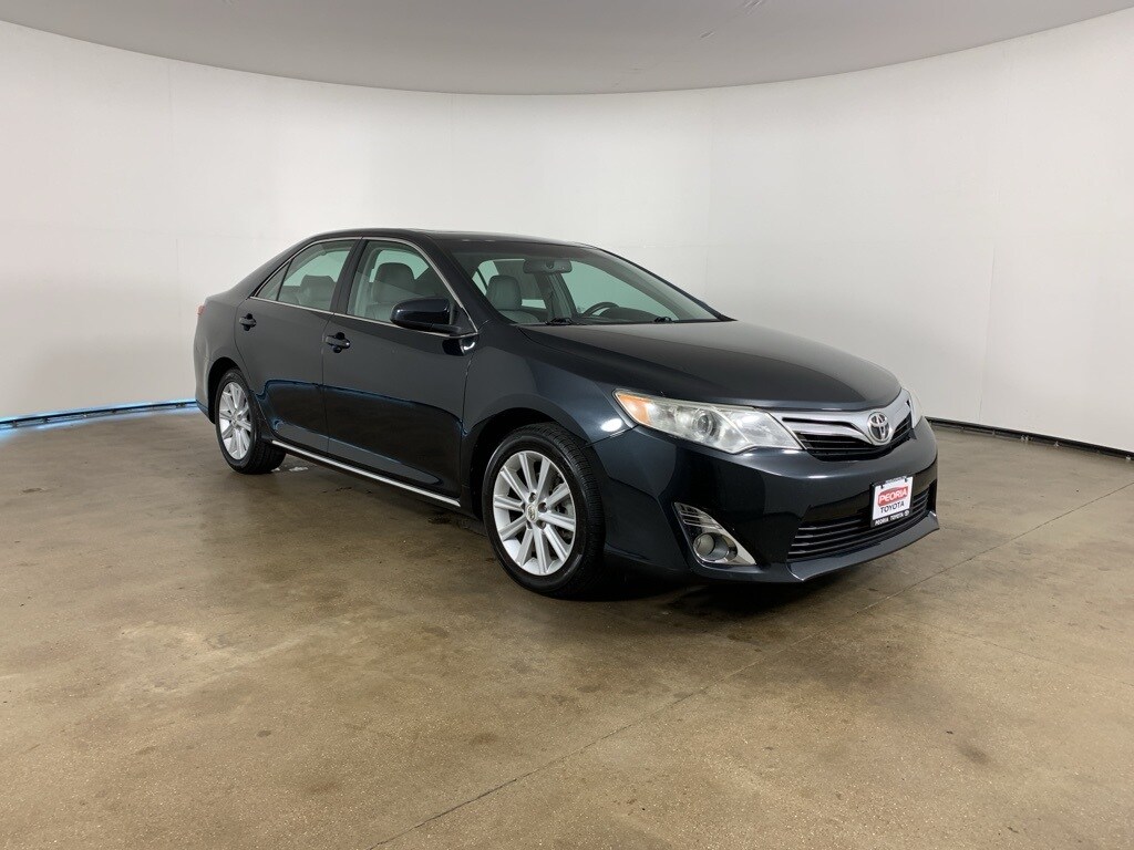 2012 Toyota Camry XLE photo 4