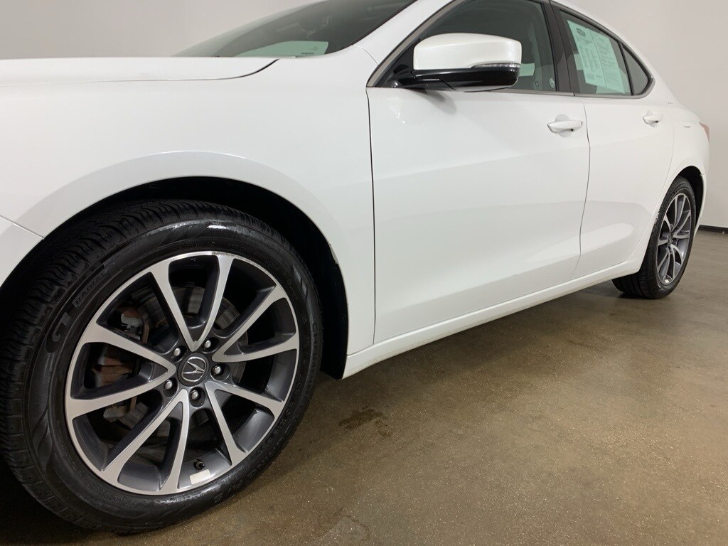 2017 Acura TLX 3.5L photo 2