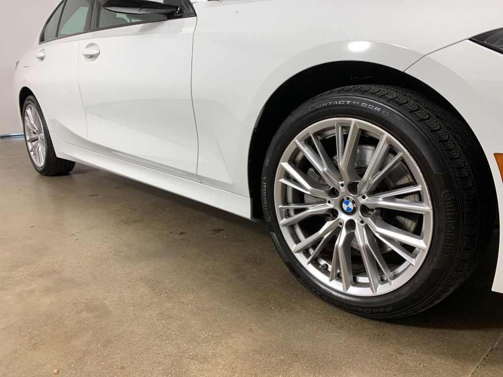 2023 BMW 3 Series 330i - Photo 6