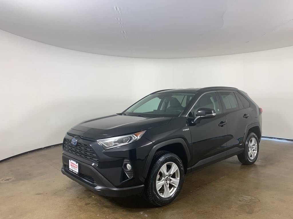 Used 2020 Toyota RAV4 XLE with VIN 4T3RWRFVXLU003176 for sale in Peoria, IL