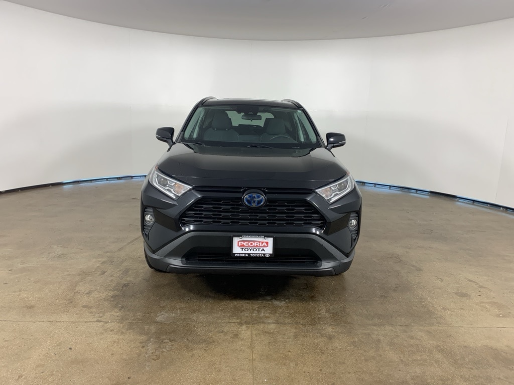 Used 2020 Toyota RAV4 XLE with VIN 4T3RWRFV1LU005365 for sale in Peoria, IL