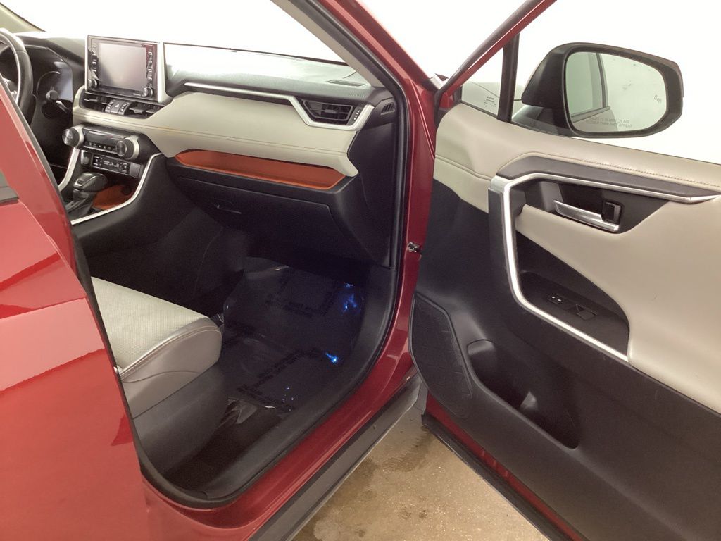 2020 Toyota RAV4 Adventure - Photo 17